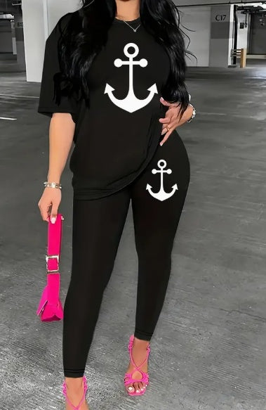 Women's Printed Round Neck T-Shirt And Leggings Set